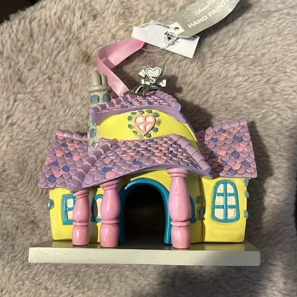 Disney toon town Minnie Mouse house ornament NWT